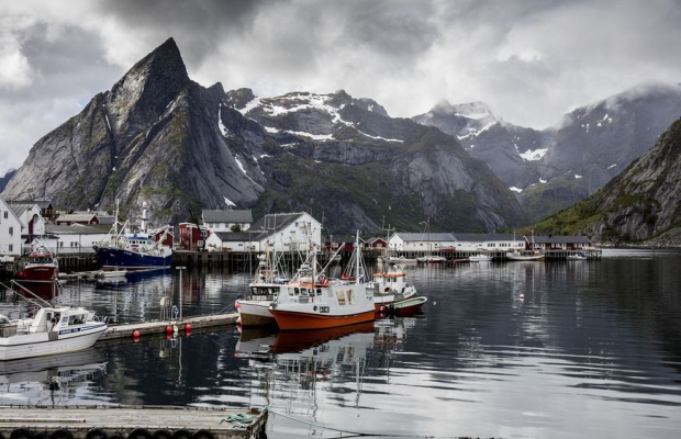 Barnesykepleier till oppdrag i Norge